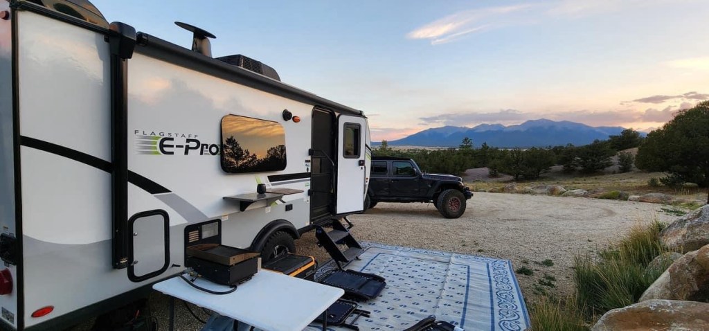 Riverside Retreat: Camping Among the Majestic Collegiate&nbsp;Peaks