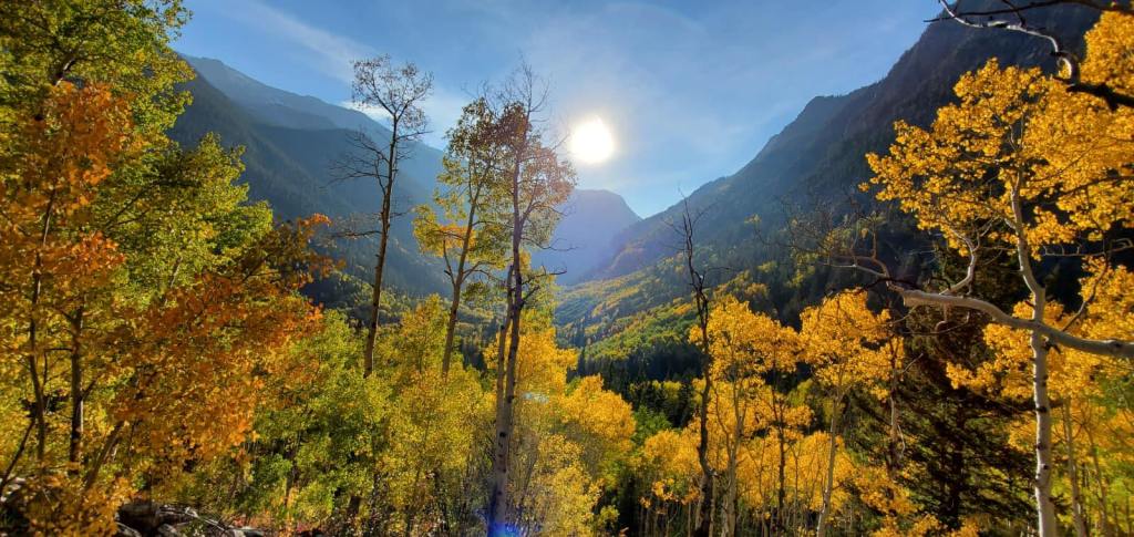 Exploring the Thrilling Beauty of Schofield Pass and Devil’s&nbsp;Punchbowl